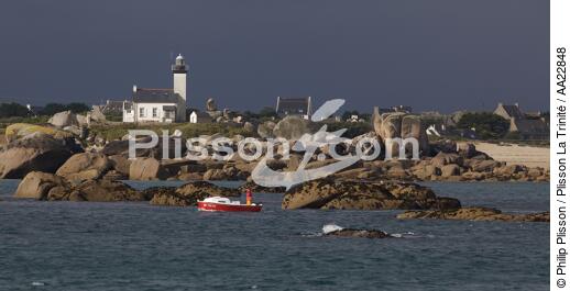 Brignogan et son phare. - © Philip Plisson / Plisson La Trinité / AA22848 - Nos reportages photos - Phare [29]