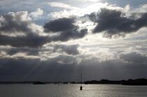 In the Bay of Paimpol. © Philip Plisson / Plisson La Trinité / AA22885 - Photo Galleries - Grey sky