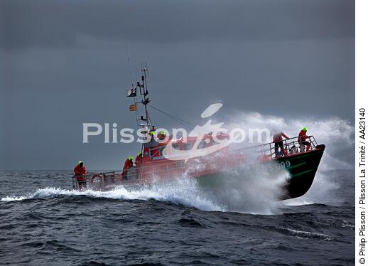 Canot de sauvetage - SNSM - © Philip Plisson / Plisson La Trinité / AA23140 - Nos reportages photos - Sauvetage en mer