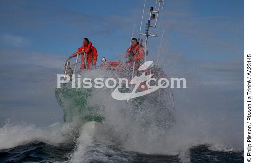 Lifeboat. - © Philip Plisson / Plisson La Trinité / AA23145 - Photo Galleries - Lifesaving at sea
