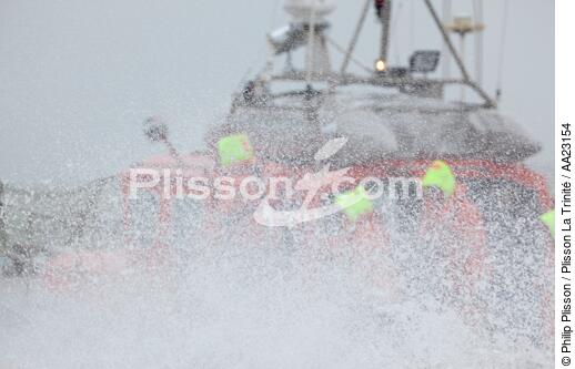 Canot de sauvetage - SNSM - © Philip Plisson / Plisson La Trinité / AA23154 - Nos reportages photos - Sauveteur en mer