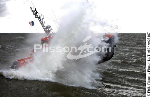 Canot de sauvetage - SNSM - © Philip Plisson / Plisson La Trinité / AA23167 - Nos reportages photos - Sauveteur en mer
