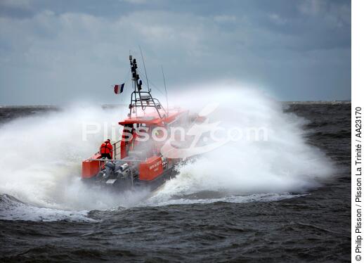 Canot de sauvetage - SNSM - © Philip Plisson / Plisson La Trinité / AA23170 - Nos reportages photos - Sauveteur en mer