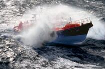 Lifeboat. © Philip Plisson / Plisson La Trinité / AA23175 - Photo Galleries - Rough seas