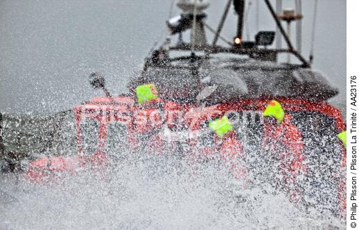 Canot de sauvetage - SNSM - © Philip Plisson / Plisson La Trinité / AA23176 - Nos reportages photos - Sauveteur en mer