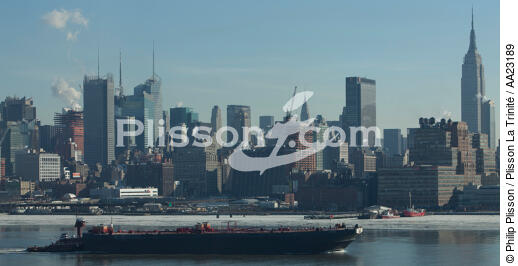 Remorqueur sur l'Hudson river - © Philip Plisson / Plisson La Trinité / AA23189 - Nos reportages photos - Manhattan