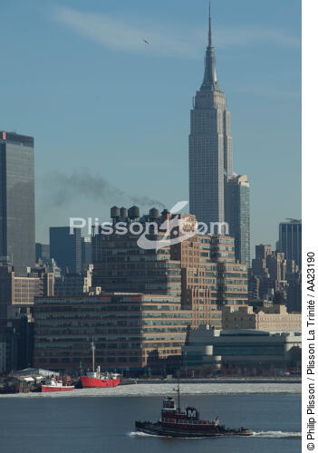 Remorqueur sur l'Hudson river - © Philip Plisson / Plisson La Trinité / AA23190 - Nos reportages photos - Manhattan