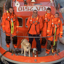 Lifeboat crew members from La Turballe © Philip Plisson / Plisson La Trinité / AA23199 - Photo Galleries - Sea Rescue