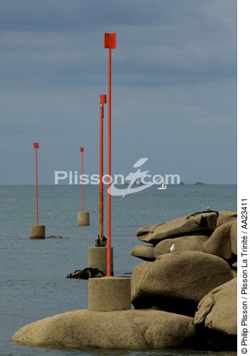 Ploumanac'h sur la côte de granit rose. - © Philip Plisson / Plisson La Trinité / AA23411 - Nos reportages photos - Balise