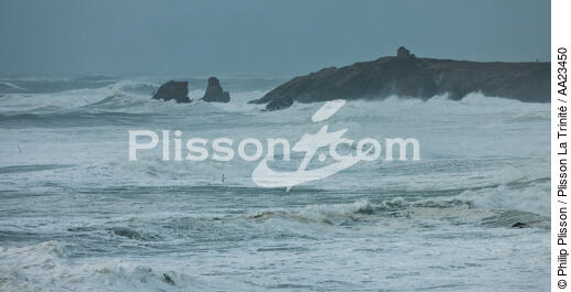 La pointe du percho sur la presqu'île de Quiberon - © Philip Plisson / Plisson La Trinité / AA23450 - Nos reportages photos - Gros temps