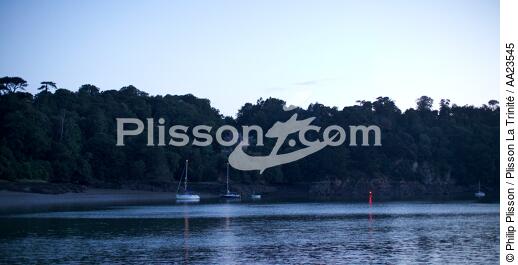 On the Jaudy river. - © Philip Plisson / Plisson La Trinité / AA23545 - Photo Galleries - From Paimpol to Sept-Iles
