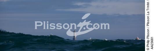 Phare de Kéréon - © Philip Plisson / Plisson La Trinité / AA23681 - Nos reportages photos - Ouessant et l'archipel de Molène