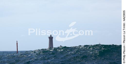 Le phare du Four. - © Philip Plisson / Plisson La Trinité / AA23835 - Nos reportages photos - Four [Le]