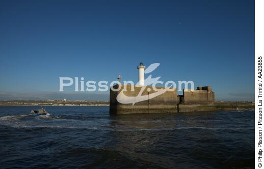 The Carnot sea wall in Boulogne - © Philip Plisson / Plisson La Trinité / AA23855 - Photo Galleries - From Dunkerque to la Baie de Somme