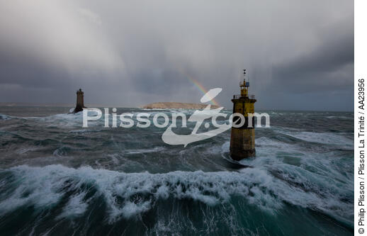 Pointe du Raz - © Philip Plisson / Plisson La Trinité / AA23956 - Nos reportages photos - Vieille [La]