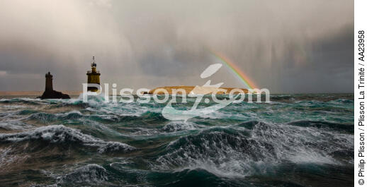 Pointe du Raz - © Philip Plisson / Plisson La Trinité / AA23958 - Nos reportages photos - Phare [29]