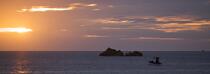 Baie de Morlaix. © Philip Plisson / Plisson La Trinité / AA24049 - Nos reportages photos - Coucher de soleil