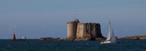 Le château du Taureau dans la baie de Morlaix. © Philip Plisson / Plisson La Trinité / AA24085 - Nos reportages photos - Château