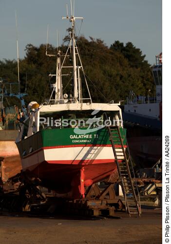 Concarneau. - © Philip Plisson / Plisson La Trinité / AA24269 - Photo Galleries - Shipyard