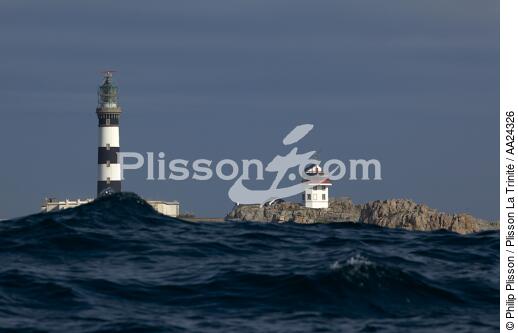 Le phare de Créac'h sur Ouessant - © Philip Plisson / Plisson La Trinité / AA24326 - Nos reportages photos - Pern [Pointe de]