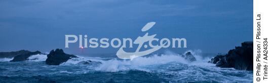 Ouessant - © Philip Plisson / Plisson La Trinité / AA24334 - Nos reportages photos - Ciel gris