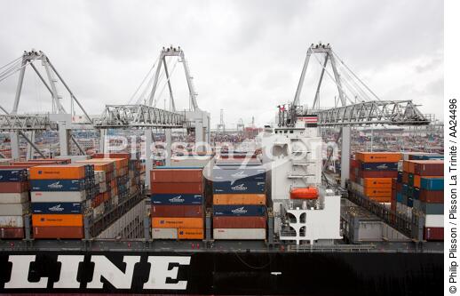 Sur le port de Rotterdam - © Philip Plisson / Plisson La Trinité / AA24496 - Nos reportages photos - Pays-Bas
