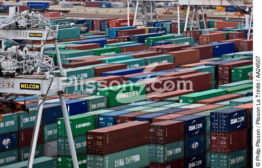 Sur le port de Rotterdam - © Philip Plisson / Plisson La Trinité / AA24507 - Nos reportages photos - Porte-conteneurs