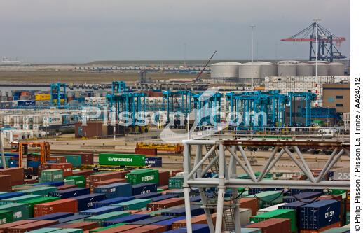Sur le port de Rotterdam - © Philip Plisson / Plisson La Trinité / AA24512 - Nos reportages photos - Pays-Bas