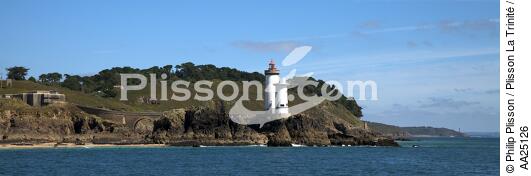 Le phare du Petit Minou à l'entrée de la Rade de Brest. - © Philip Plisson / Plisson La Trinité / AA25126 - Nos reportages photos - Phare [29]