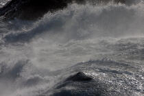 Les aiguilles de Port-Coton © Philip Plisson / Plisson La Trinité / AA25299 - Photo Galleries - Foaming