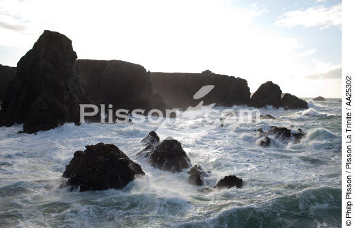 Needles of Port-Coton - © Philip Plisson / Plisson La Trinité / AA25302 - Photo Galleries - Storms