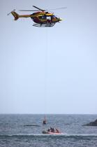 Exercice de sauvetage en mer aux Glénan. © Philip Plisson / Plisson La Trinité / AA25374 - Nos reportages photos - Sauvetage en mer