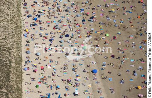 ile de Ré. - © Philip Plisson / Plisson La Trinité / AA25626 - Nos reportages photos - Accessoire de plage