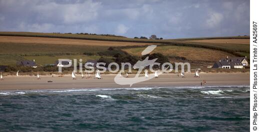 La plage de Pentrez. - © Philip Plisson / Plisson La Trinité / AA25697 - Nos reportages photos - Finistère