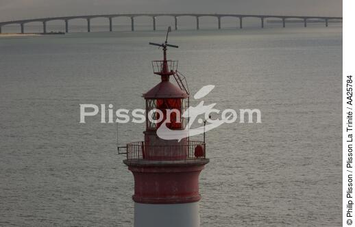 Les Chauveau lighthouse - © Philip Plisson / Plisson La Trinité / AA25784 - Photo Galleries - Lantern