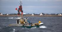 Back to fishing in St. Guénolé. © Philip Plisson / Plisson La Trinité / AA26014 - Photo Galleries - From Brest to Loctudy