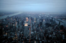 New York city by night © Philip Plisson / Plisson La Trinité / AA26120 - Photo Galleries - Sky