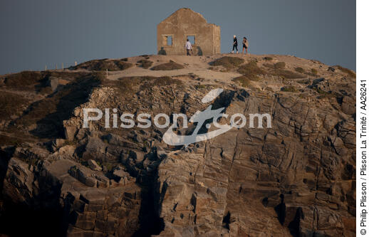 La pointe du Percho sur la Côte sauvage de Quiberon. - © Philip Plisson / Plisson La Trinité / AA26241 - Nos reportages photos - Ruine