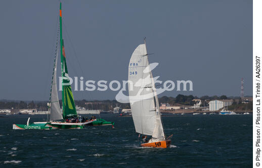 Dans la rade de Lorient. - © Philip Plisson / Plisson La Trinité / AA26397 - Nos reportages photos - Course au large
