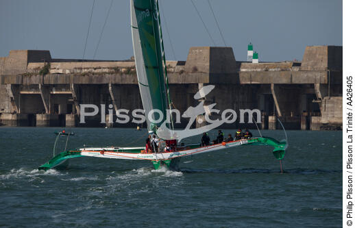 Dans la rade de Lorient. - © Philip Plisson / Plisson La Trinité / AA26405 - Nos reportages photos - Course au large
