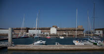 L'ancienne base de sous-marins de Lorient. © Philip Plisson / Plisson La Trinité / AA26441 - Nos reportages photos - Ponton