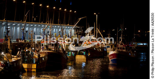 Le port de pêche de Kéroman à Lorient. - © Philip Plisson / Plisson La Trinité / AA26530 - Nos reportages photos - Criée