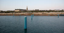 New marina at Port Louis © Philip Plisson / Plisson La Trinité / AA26656 - Photo Galleries - Morbihan