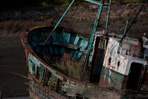 Wreck on the Blavet. © Philip Plisson / Plisson La Trinité / AA26675 - Photo Galleries - Boat graveyard
