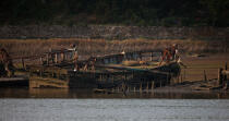 Wreck on the Blavet. © Philip Plisson / Plisson La Trinité / AA26681 - Photo Galleries - Boat graveyard