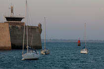Citadel of Port Louis © Philip Plisson / Plisson La Trinité / AA26715 - Photo Galleries - La rade de Lorient