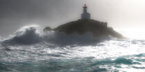Le phare de Tevennec © Philip Plisson / Plisson La Trinité / AA26921 - Nos reportages photos - Phare [29]