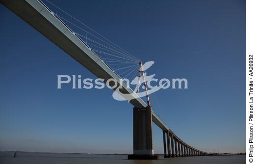 St-Nazaire bridge - © Philip Plisson / Plisson La Trinité / AA26932 - Photo Galleries - Site of Interest [44]