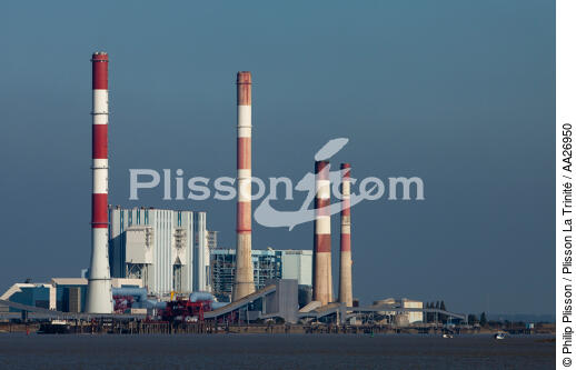 Centrale thermique de Cordemais - © Philip Plisson / Plisson La Trinité / AA26950 - Nos reportages photos - Raffinerie