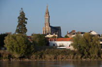 The Loire river © Philip Plisson / Plisson La Trinité / AA26992 - Photo Galleries - Church